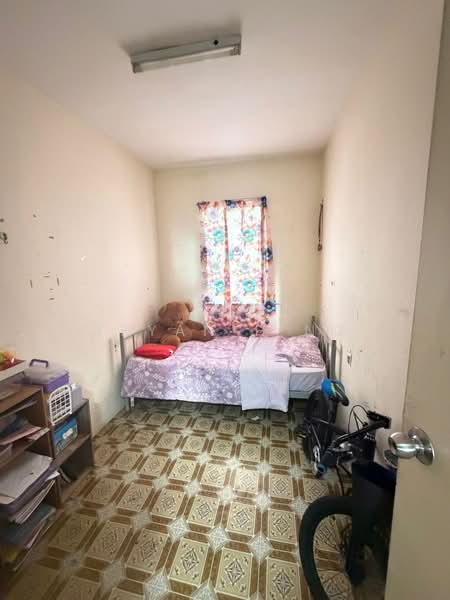 Rumah Flat untuk Dijual di Taman Serina - Bryan H'ng - Bedroom - PropertyGuru.com.my