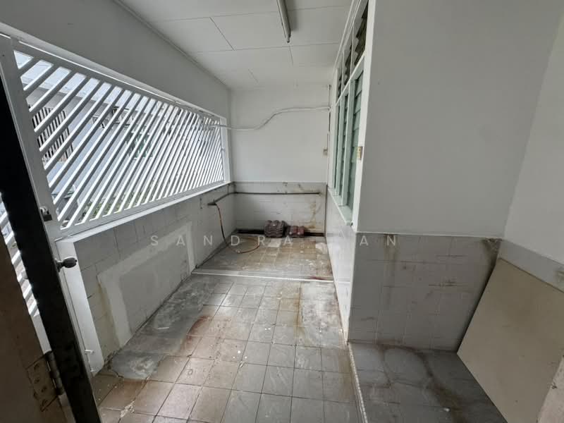 2-storey Terraced House for Rent in Taman Molek (Johor Bahru) - Sandra Gan - Balcony - PropertyGuru.com.my