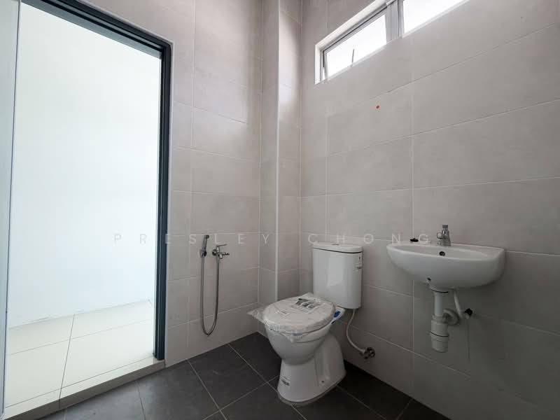 2-storey Terraced House for Sale in Taman Damai (Kampar) - Presley Chong - Bathroom 3 - PropertyGuru.com.my