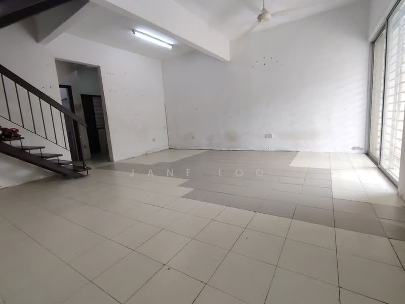 Rumah Teres 2 Tingkat untuk Dijual di Taman Lestari Putra (Seri Kembangan) - Jane Loo - PropertyGuru.com.my