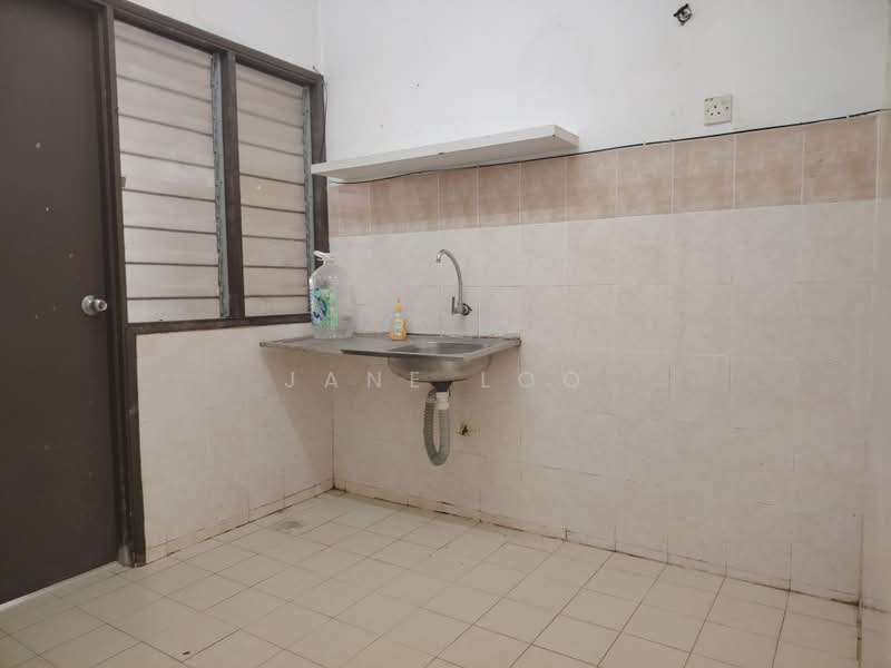 Rumah Teres 2 Tingkat untuk Dijual di Taman Lestari Putra (Seri Kembangan) - Jane Loo - PropertyGuru.com.my