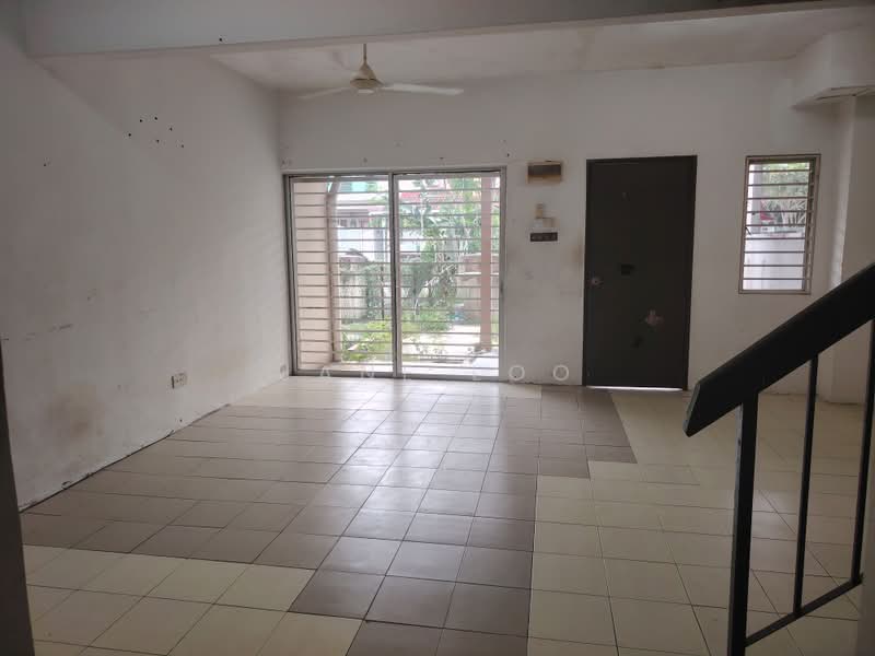 Rumah Teres 2 Tingkat untuk Dijual di Taman Lestari Putra (Seri Kembangan) - Jane Loo - PropertyGuru.com.my
