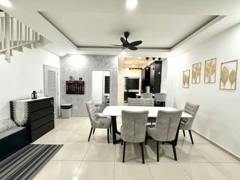 2-storey Terraced House for Sale in Setia Utama (Setia Alam) - Raymond Choo - Dining Room - PropertyGuru.com.my