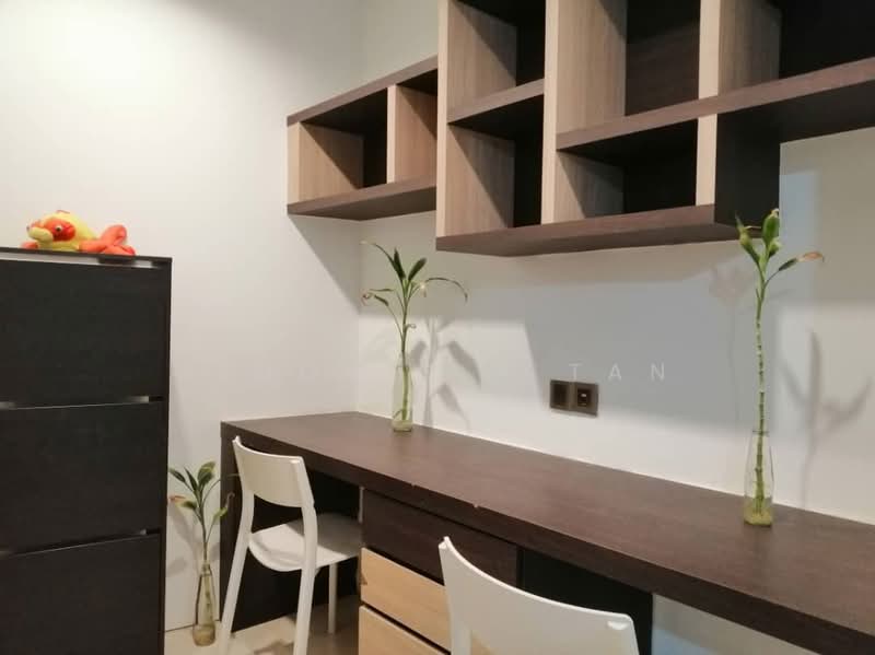 Service Residence for Sale at Vortex KLCC - Simon G A Tan - fully furnished study room with 2 workstations with quality furniture - PropertyGuru.com.my