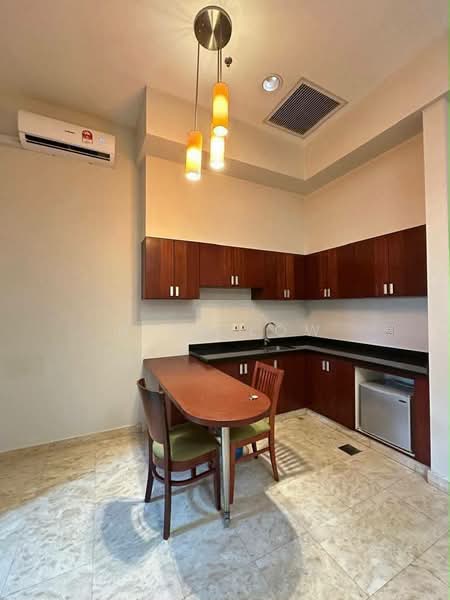 Servis Apartment untuk Disewa di Cinta Ayu Resort (Pulai Spring) - Nick Low - Kitchen - PropertyGuru.com.my