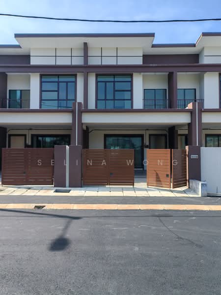Rumah Teres 2 Tingkat untuk Dijual di Taman Lapangan Indah (Ipoh) - Selina Wong - Taman Lapangan Indah - PropertyGuru.com.my