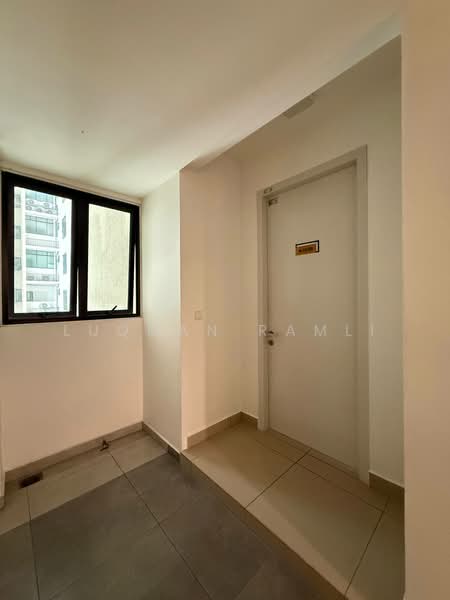 Kondominium untuk Disewa di M Adora - Luqman Ramli - Corridor - PropertyGuru.com.my