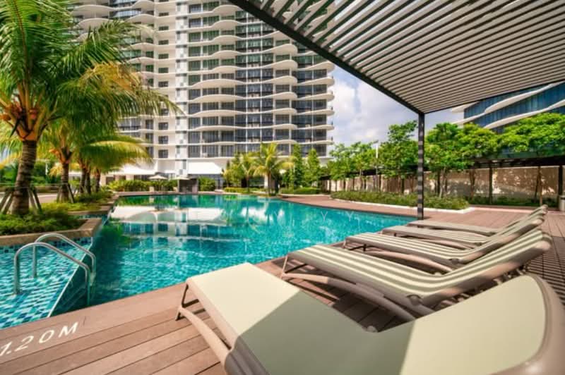 Servis Apartment untuk Dijual di Senada Residence @ KLGCC Resort - Tony YY - Pool - PropertyGuru.com.my