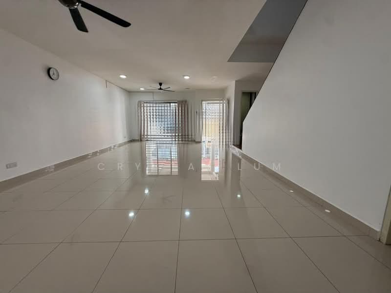 Rumah Teres 2 Tingkat untuk Disewa di Alam Damai (Cheras) - Crystal Lum - Living Room - PropertyGuru.com.my