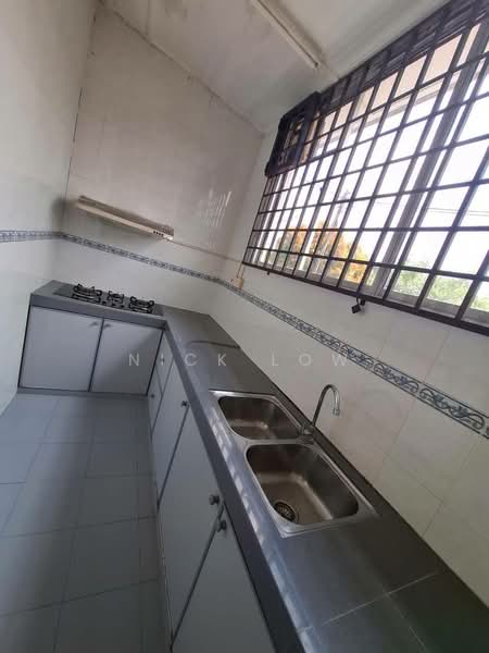 Rumah Teres 1 Tingkat untuk Disewa di Taman Ungku Tun Aminah (Skudai) - Nick Low - Kitchen - PropertyGuru.com.my
