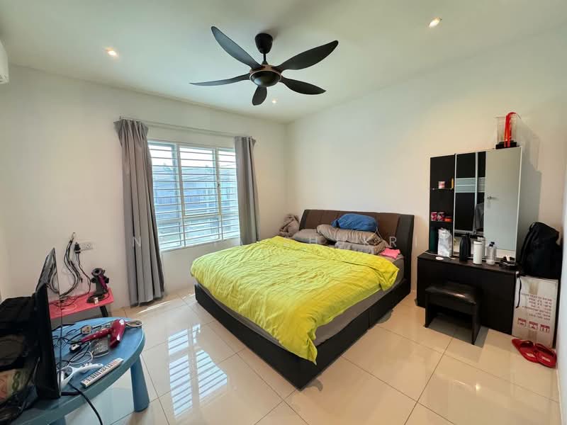 Rumah Teres 2 Tingkat untuk Dijual di Alam Perdana (Puncak Alam) - Nadia Shukri - Bedroom - PropertyGuru.com.my
