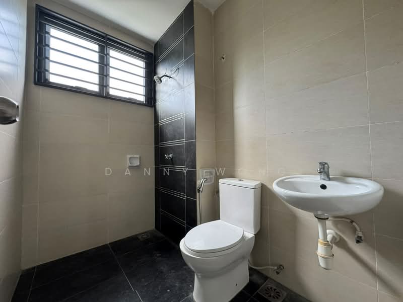 2.5-storey Terraced House for Sale in Rawang (Selangor) - Danny Wong - Bathroom - PropertyGuru.com.my