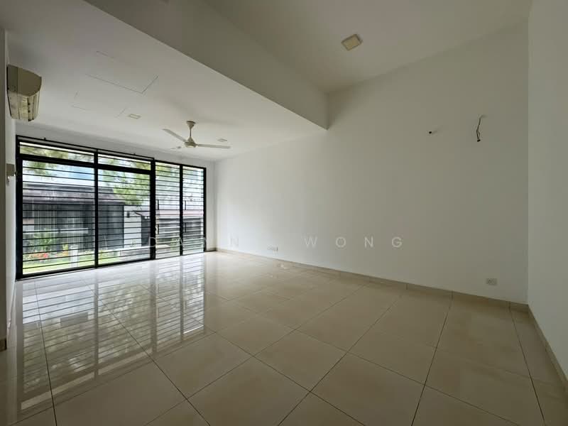 2.5-storey Terraced House for Sale in Rawang (Selangor) - Danny Wong - Living Room - PropertyGuru.com.my