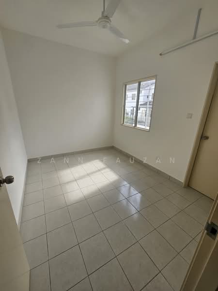 Rumah Teres 2 Tingkat untuk Disewa di Taman Bunga Raya (Serendah) - Zann Fauzan - Interior - PropertyGuru.com.my