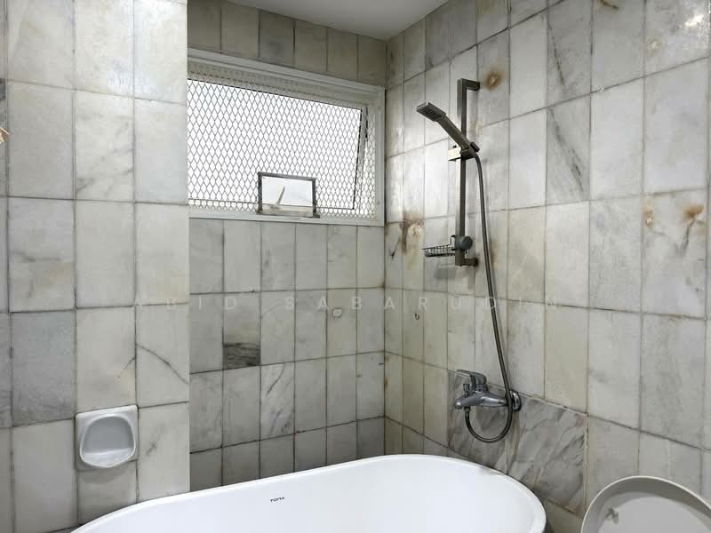 Pangsapuri untuk Dijual di Desa Ukay - Abid Sabarudin - Bathroom - PropertyGuru.com.my