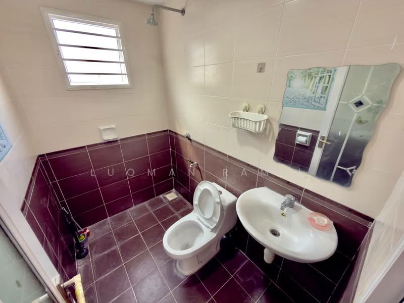 Rumah Teres 2 Tingkat untuk Dijual di Bandar Mahkota Cheras (Cheras) - Luqman Ramli - Bathroom - PropertyGuru.com.my
