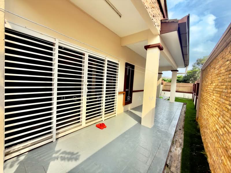 Rumah Teres 2 Tingkat untuk Dijual di Bandar Mahkota Cheras (Cheras) - Luqman Ramli - Exterior - PropertyGuru.com.my