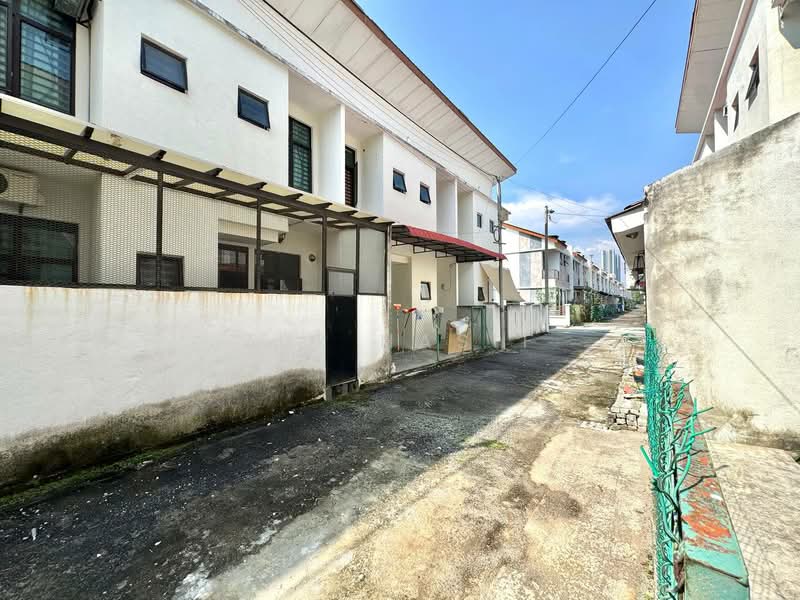 Rumah Teres 2 Tingkat untuk Dijual di Taman Saujana KLIA (Sepang) - Zul Hasif - PropertyGuru.com.my