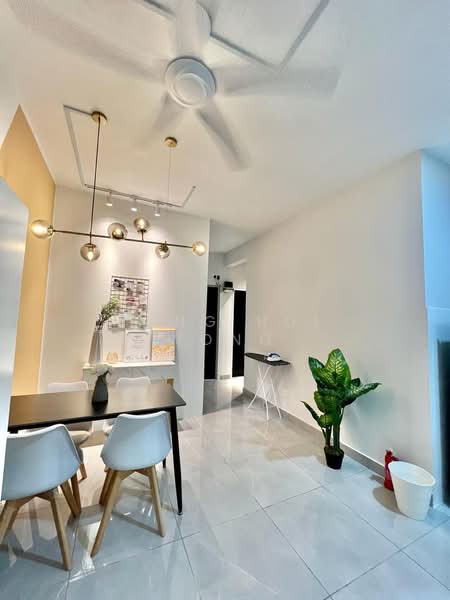 Servis Apartment untuk Disewa di The Birch - Yung Hui Wong - Dining Room - PropertyGuru.com.my