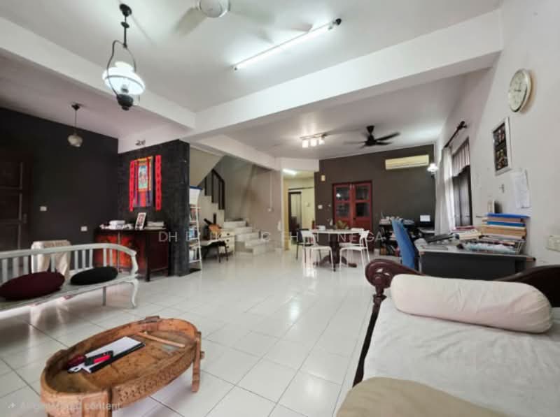 2-storey Terraced House for Sale in Seksyen 5 (Kota Damansara) - H.K Ching - Living Room - PropertyGuru.com.my