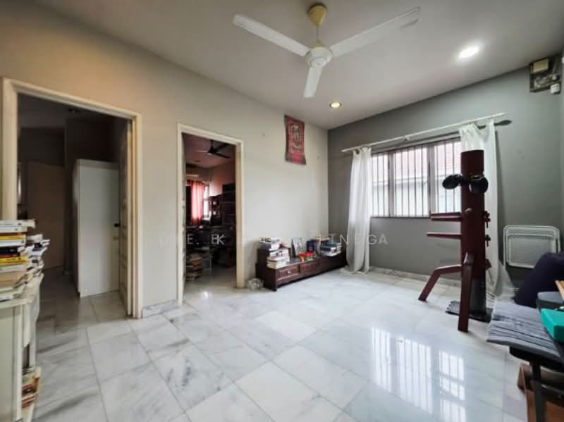 2-storey Terraced House for Sale in Seksyen 5 (Kota Damansara) - H.K Ching - Living Room - PropertyGuru.com.my