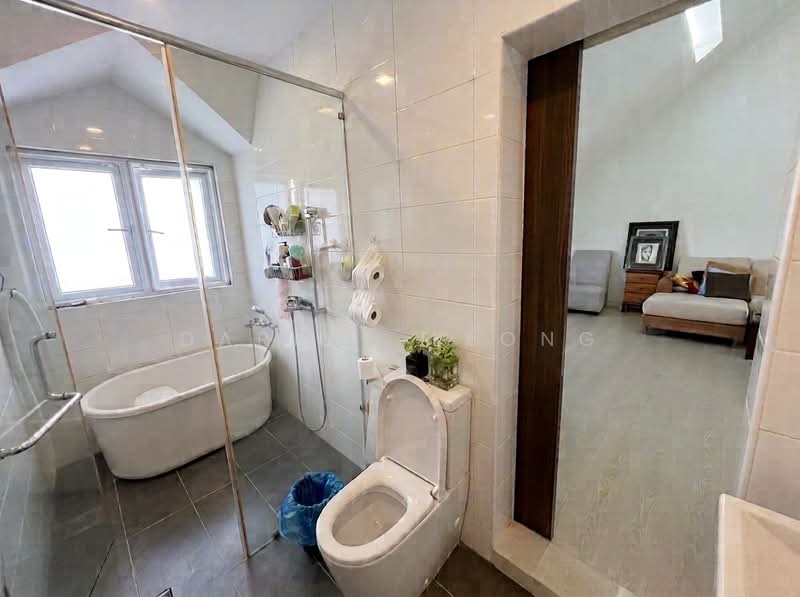 Rumah Banglo untuk Dijual di Damansara Heights (Damansara Heights) - Darren Leong - Bathroom - PropertyGuru.com.my