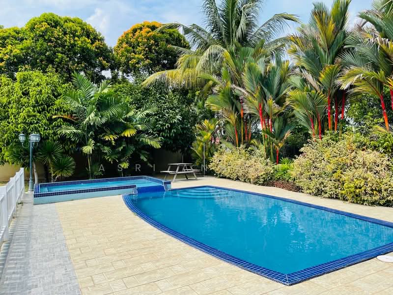 Bungalow for Sale in Alor Gajah (Melaka) - Asri Annuar - Pool - PropertyGuru.com.my