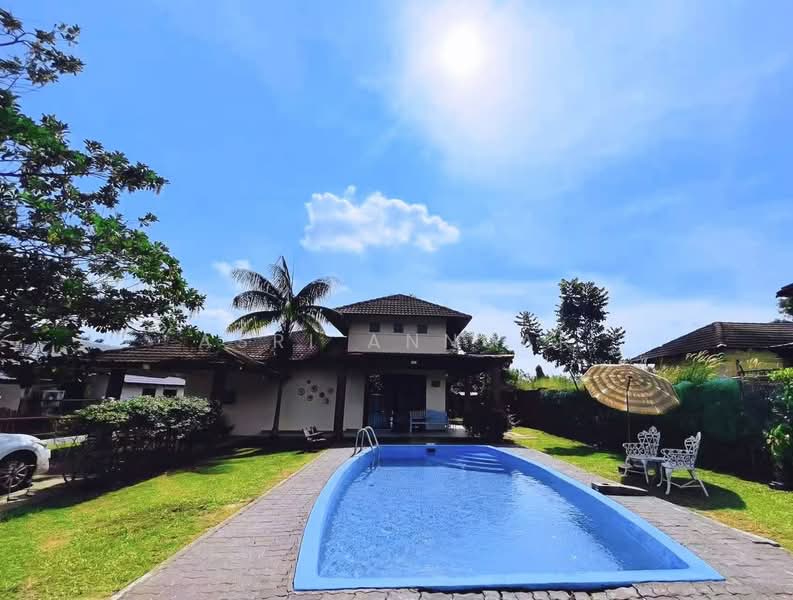 Bungalow for Sale in Alor Gajah (Melaka) - Asri Annuar - Exterior - PropertyGuru.com.my