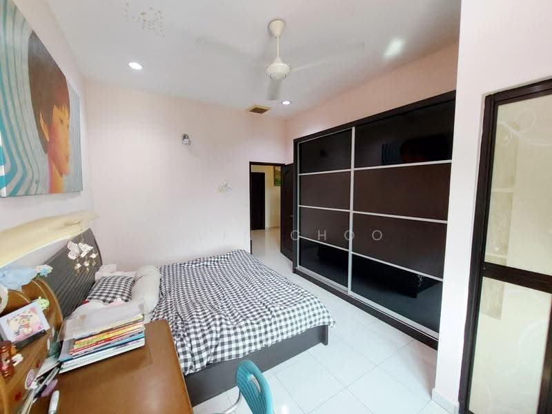 Semi-Detached House for Sale in Taman Seri Cendana (Juru) - Elvin Choo - Bedroom - PropertyGuru.com.my