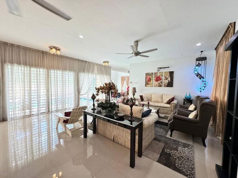 Bungalow House for Sale in Usj 3d (Subang Jaya) - Adzura Zamedin - Living Room - PropertyGuru.com.my