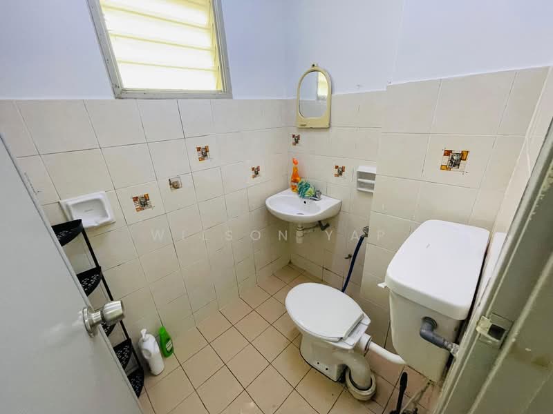 Apartment for Rent at Sri Cempaka (Taman Wawasan) - Wilson Yap - Bathroom - PropertyGuru.com.my
