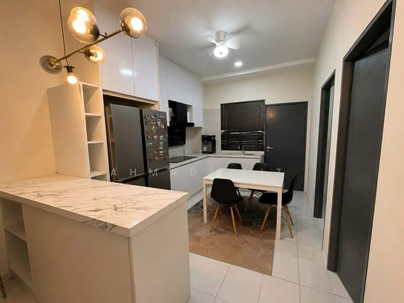 Townhouse for Rent in Dengkil (Selangor) - Ahmad Faiz - Kitchen - PropertyGuru.com.my
