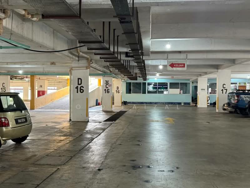 Kedai untuk Dijual di Bandar Baru Bangi (Selangor) - Mohd Faizal - Car Park - PropertyGuru.com.my