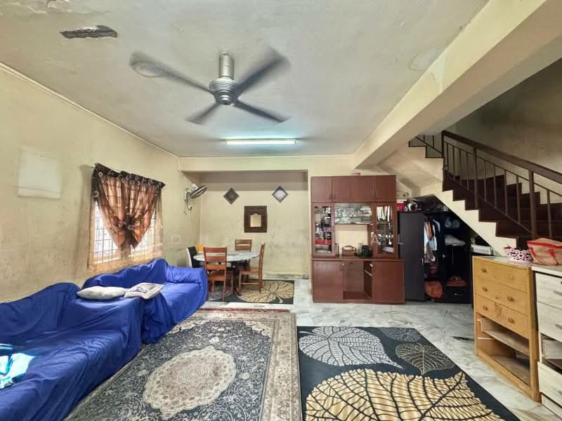 Rumah Teres 2 Tingkat untuk Dijual di Kajang (Selangor) - Mohd Faizal - Living Room - PropertyGuru.com.my
