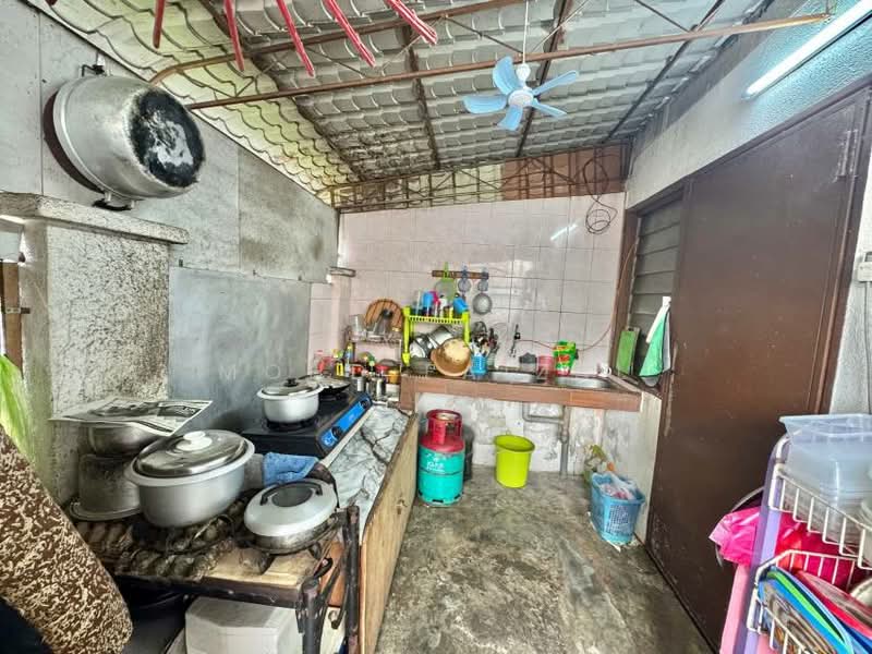 Rumah Teres 2 Tingkat untuk Dijual di Kajang (Selangor) - Mohd Faizal - Kitchen - PropertyGuru.com.my