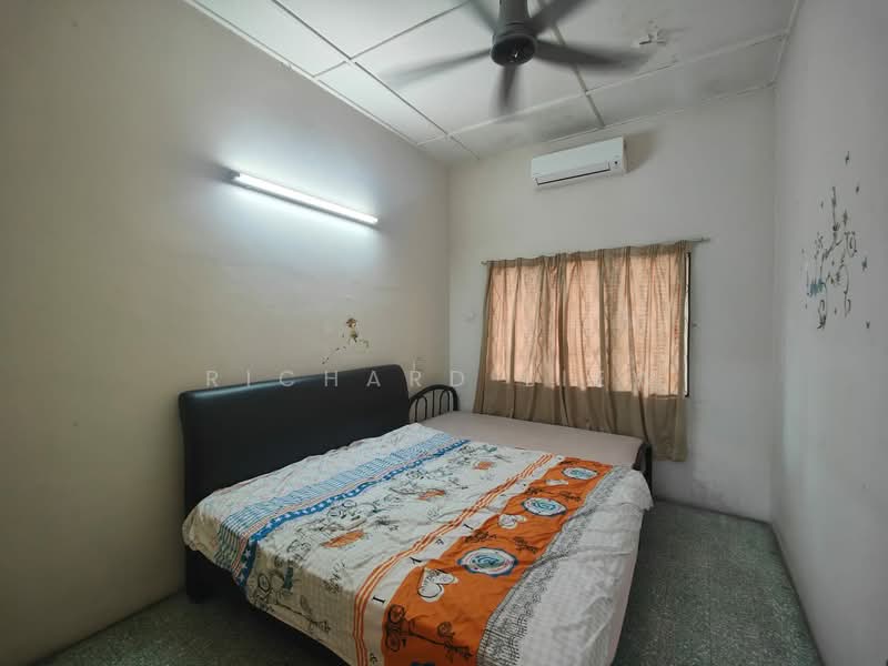 Rumah Teres 1 Tingkat untuk Dijual di SS2 (Petaling Jaya) - Richard Liew - Bedroom - PropertyGuru.com.my