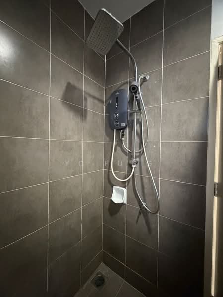 Rumah Teres 2 Tingkat untuk Disewa di Taman Seri Austin (Tebrau) - YC Fung - Bathroom - PropertyGuru.com.my