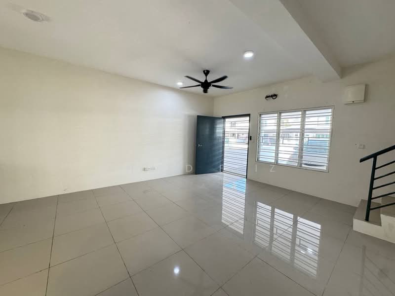2-storey Terraced House for Rent in Dengkil (Selangor) - Ahmad Faiz - Living Room - PropertyGuru.com.my