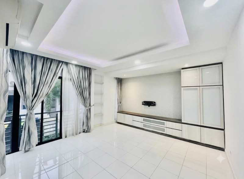 Rumah Teres 3 Tingkat untuk Dijual di Valencia (Sungai Buloh) - Celina Koh - PropertyGuru.com.my