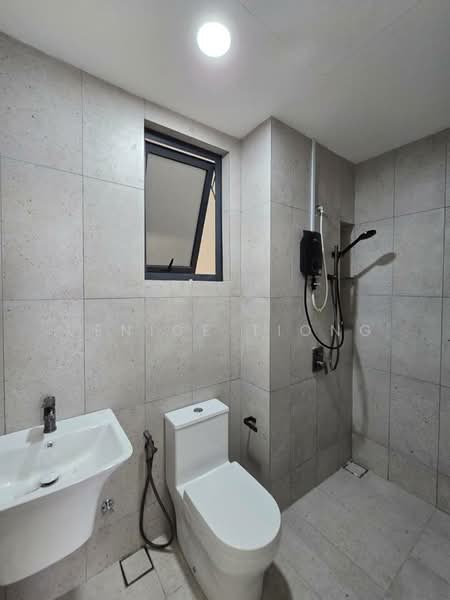 Condominium for Rent at EdgeWood Residences @ SkySanctuary - Venice Tiong - Bathroom - PropertyGuru.com.my
