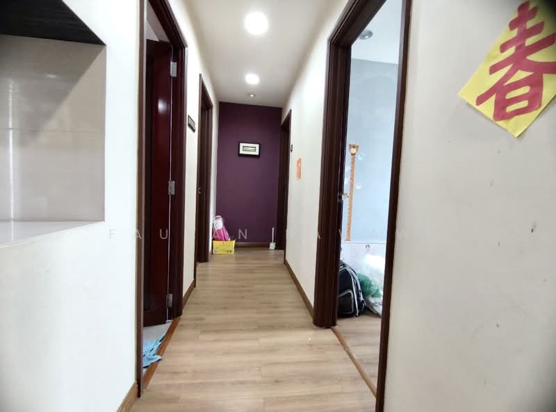 Apartment for Sale at Greenhills Ideal Heights - Fauran Nawawi - Corridor - PropertyGuru.com.my