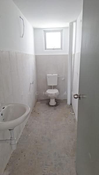Shop / Office for Rent in Jenjarom (Selangor) - Zach Gan - Bathroom - PropertyGuru.com.my
