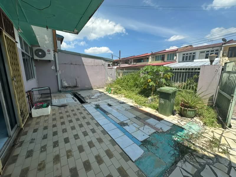 Rumah Teres 2 Tingkat untuk Dijual di Kampung Kenyalang Park (Kuching) - Nicholas Tan - PropertyGuru.com.my