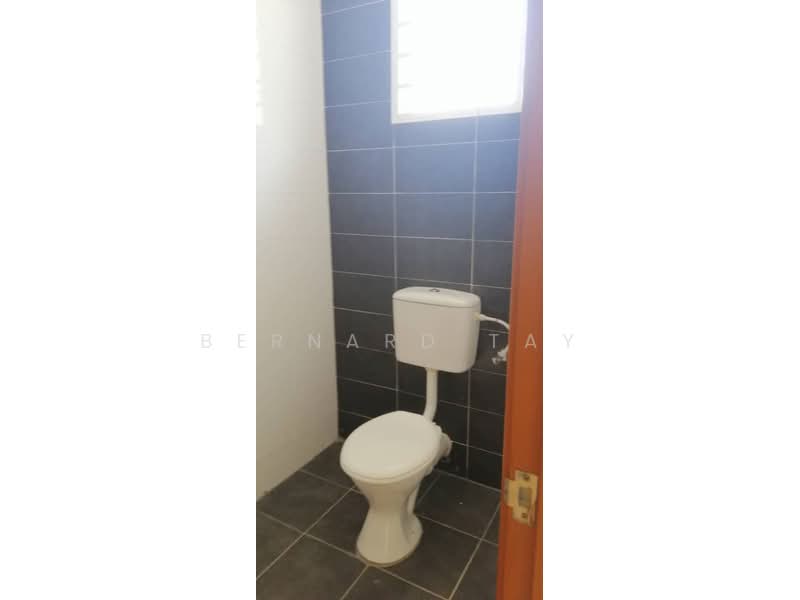 Rumah Berkembar untuk Dijual di Taman Jelok Impian (Kajang) - Bernard Tay - Bathroom - PropertyGuru.com.my