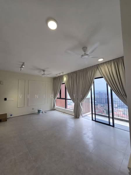 Kondominium untuk Disewa di EdgeWood Residences @ SkySanctuary - Venice Tiong - Living Room - PropertyGuru.com.my