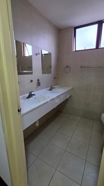 Condominium for Rent at Casa Tropicana - Winnie Fam - Bathroom - PropertyGuru.com.my
