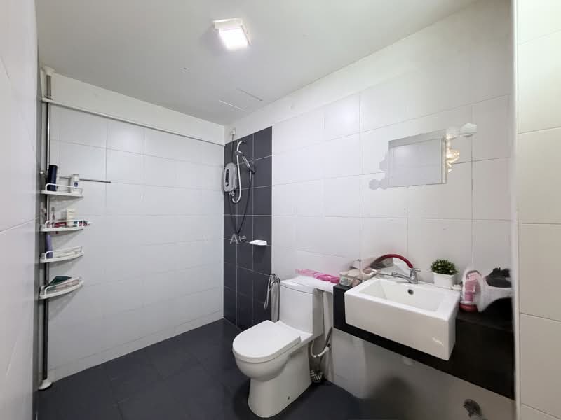 Apartment for Sale at Idaman Residence - Eva Siow - Bathroom - PropertyGuru.com.my
