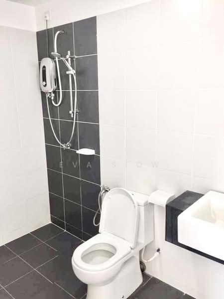 Apartment for Sale at Idaman Residence - Eva Siow - Bathroom - PropertyGuru.com.my