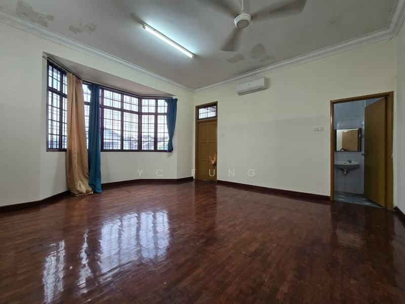 2-storey Terraced House for Rent in Ulu Tiram (Johor) - YC Fung - Living Room - PropertyGuru.com.my