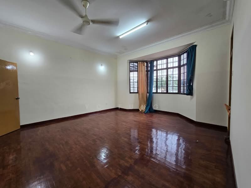 2-storey Terraced House for Rent in Ulu Tiram (Johor) - YC Fung - Living Room - PropertyGuru.com.my